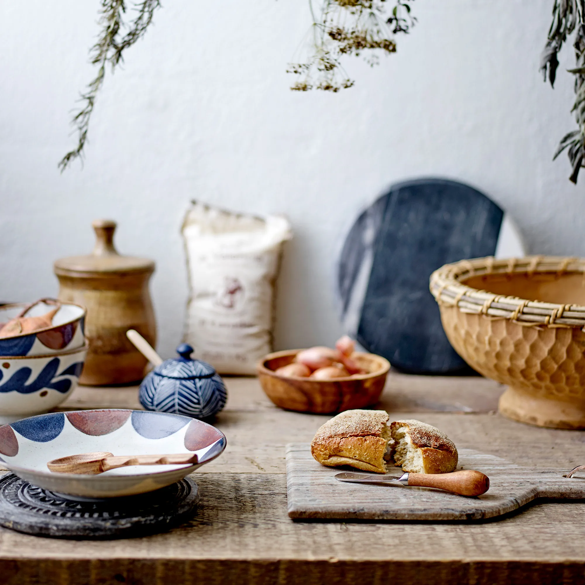 Bloomingville Kani Serviertablett Und Messer 4 Bloomingville Kani Serviertablett Und Messer – Bild 2