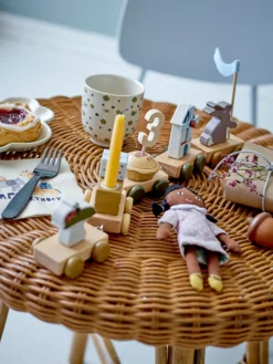 Bloomingville Alfi Geburtstagszug 39cm 16 Bloomingville Alfi Geburtstagszug 39cm -Bloomingville Verkäufe 508719 01 7 EnvironmentImage b083b07979