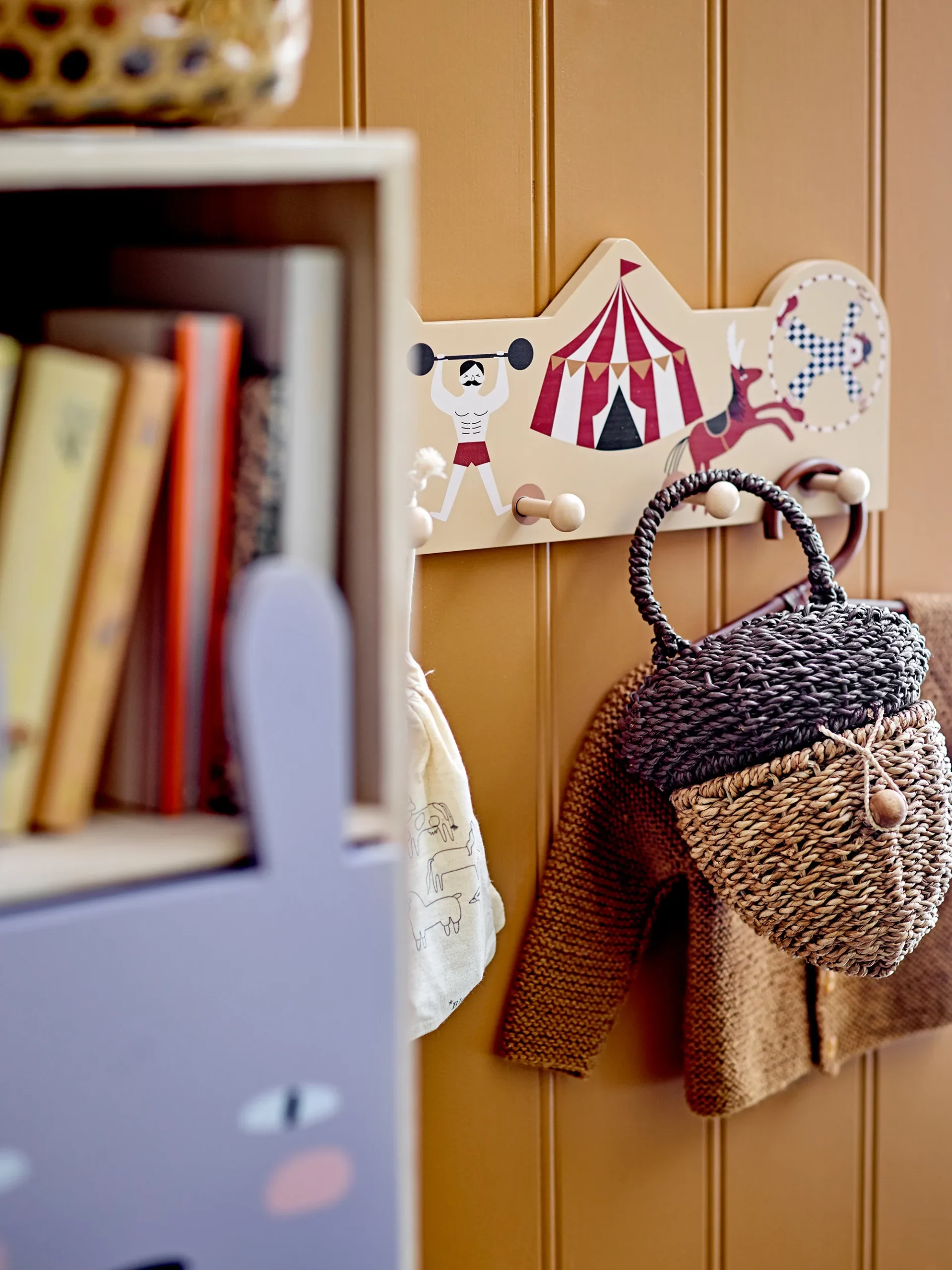 Bloomingville Calle Bücherregal Mit Schubladen 7 Bloomingville Calle Bücherregal Mit Schubladen – Bild 5